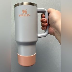 Stanley 40oz Quencher in Cloud